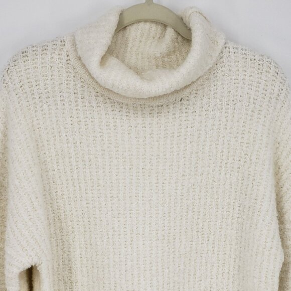 Express Chunky Ribbed Knit Turtleneck Sweater S Womens Asymmetrical Slit Cream - Picture 4 of 9